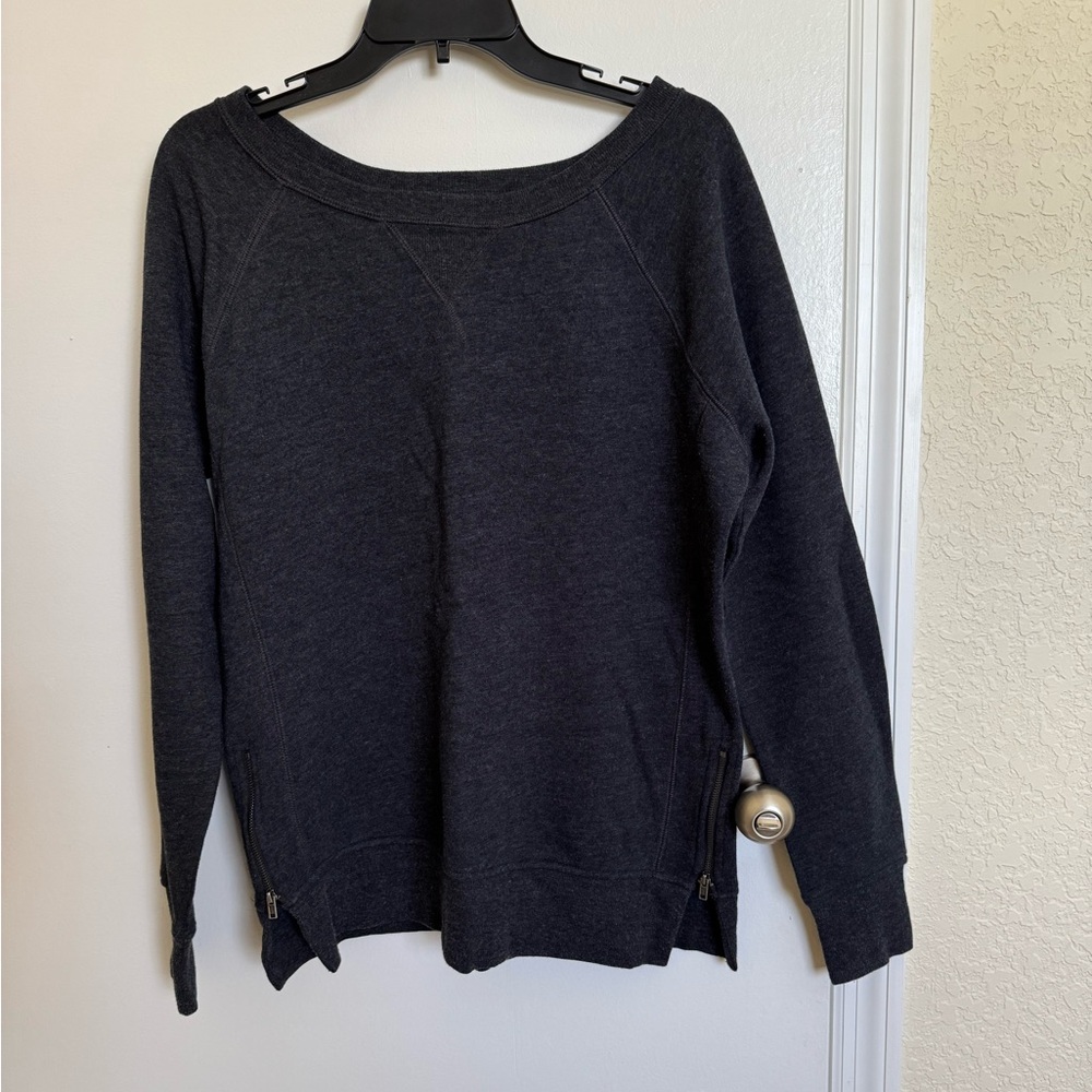 SO Dark Gray Sweater with Zipper Accents, L🦋